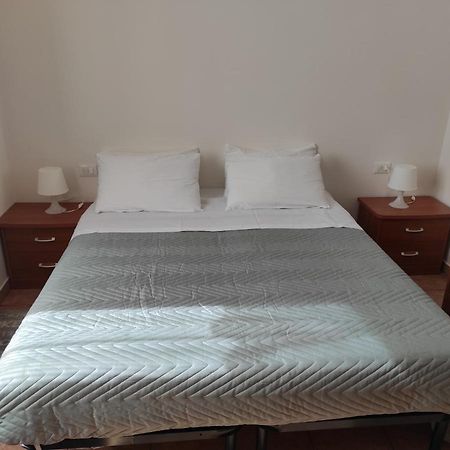 Casa Di Luca Appartement Lecco Buitenkant foto